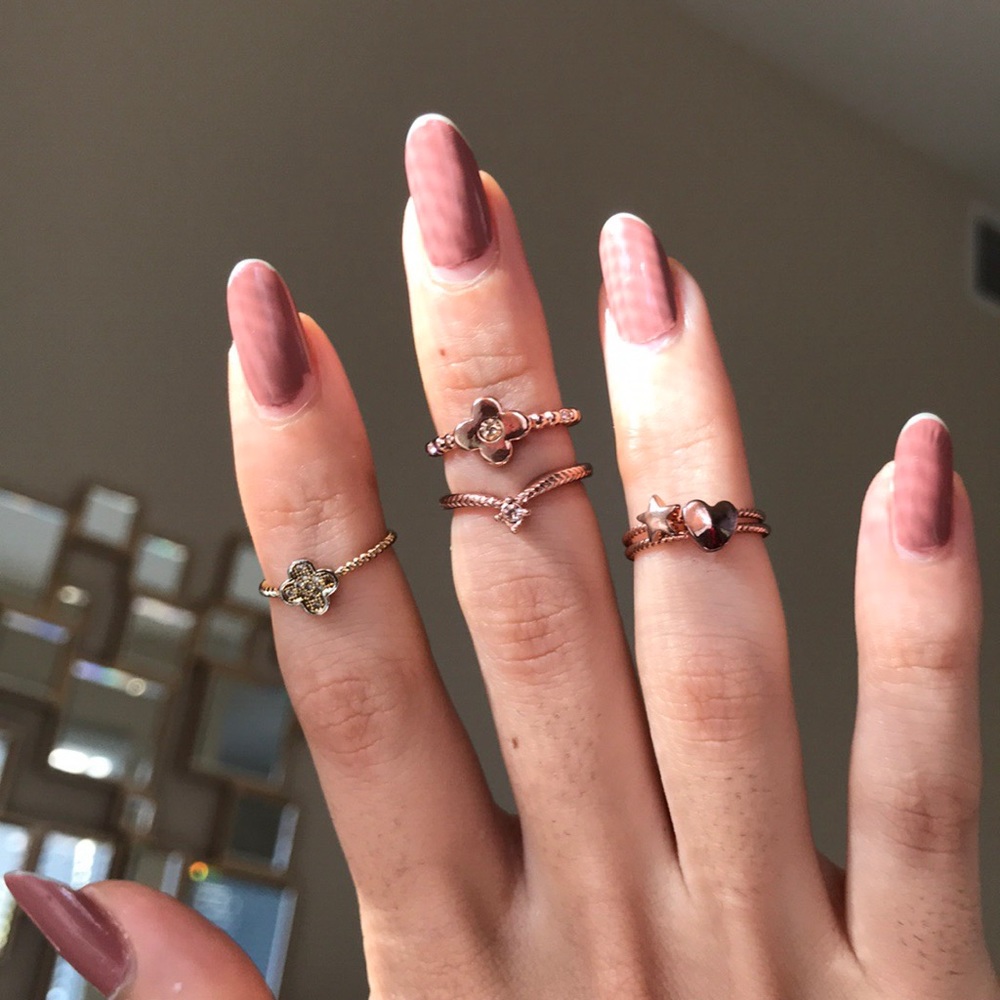✋️SOLD✋️Rose Gold Dainty Knuckle Ring Set/Bundle